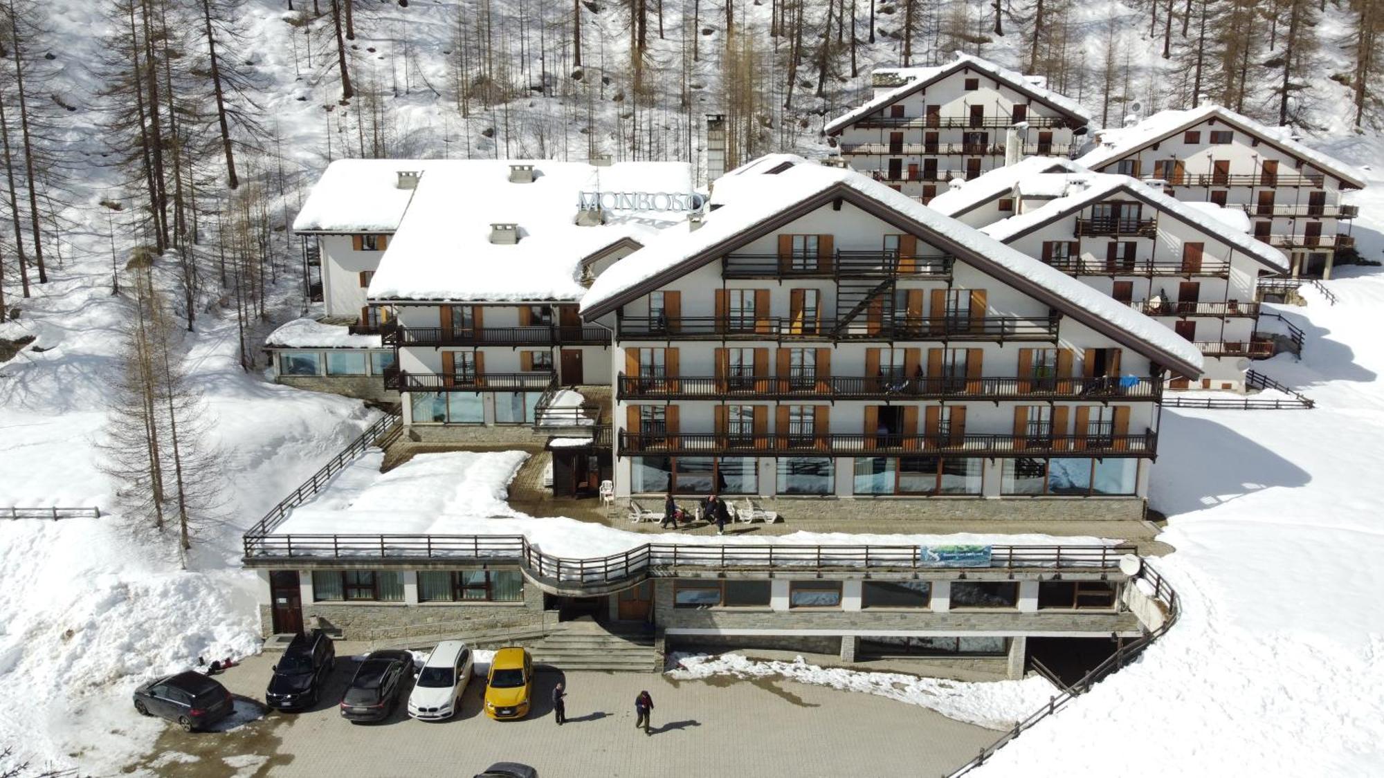 La Trinite Monboso Hotel 그레소니라트리니테 외부 사진